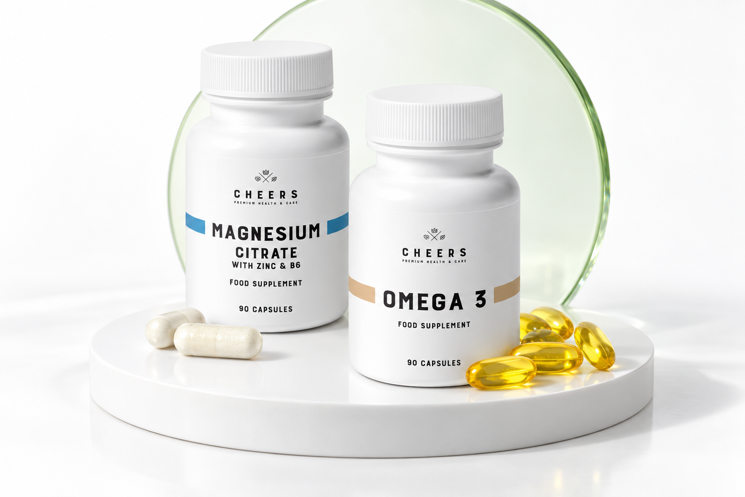 Opakowania Cytrynianu magnezu i Omega-3 Cheers na białym podium.